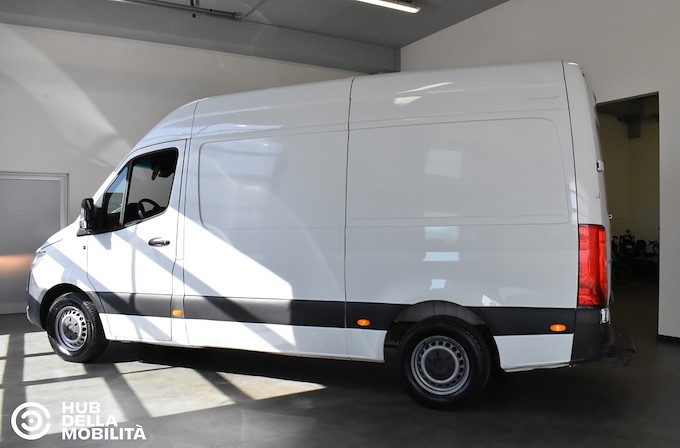 MERCEDES-BENZ Sprinter F37/33 311 CDI F RWD TA Furgone
